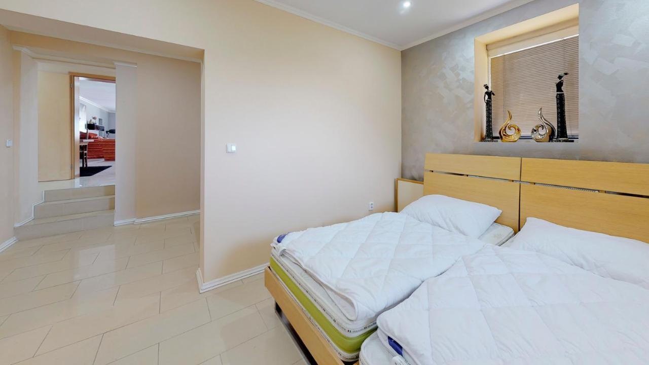 Vehlovice Apartments Melnik Bagian luar foto