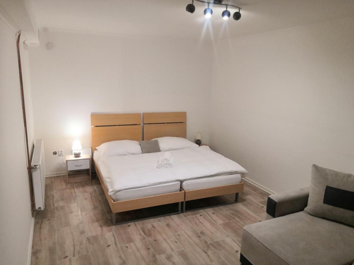 Vehlovice Apartments Melnik Bagian luar foto