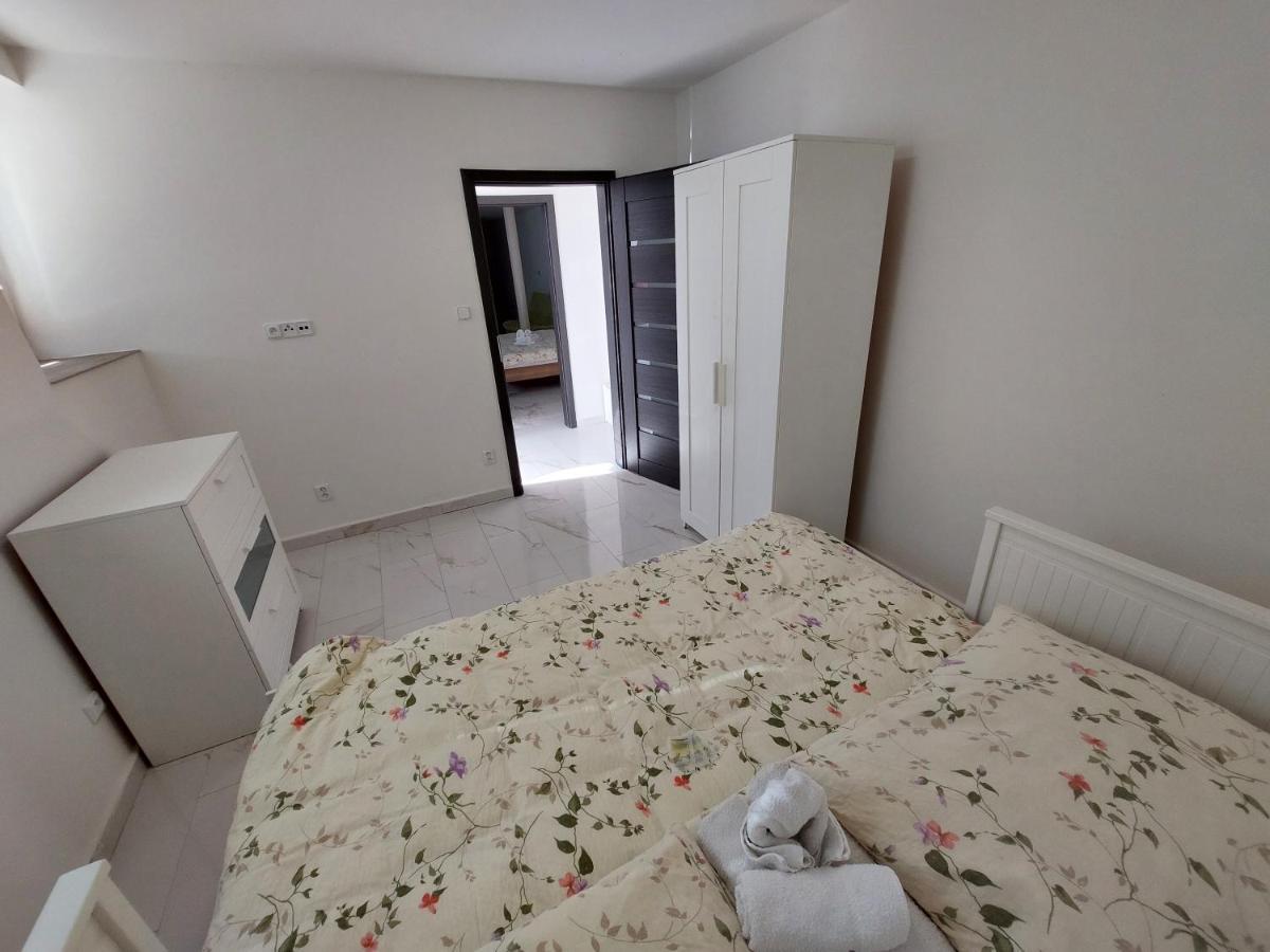 Vehlovice Apartments Melnik Bagian luar foto